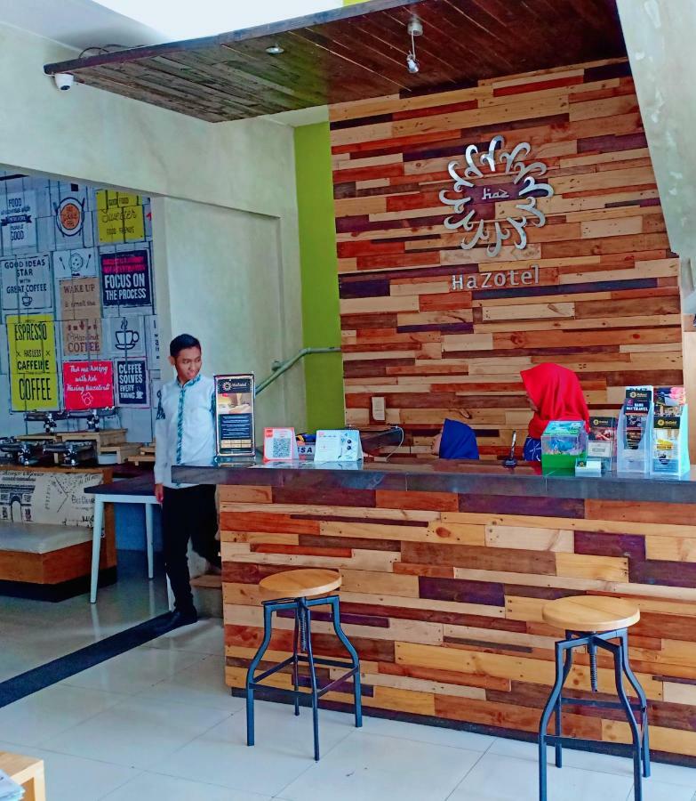 Hazotel Semarang Exterior foto